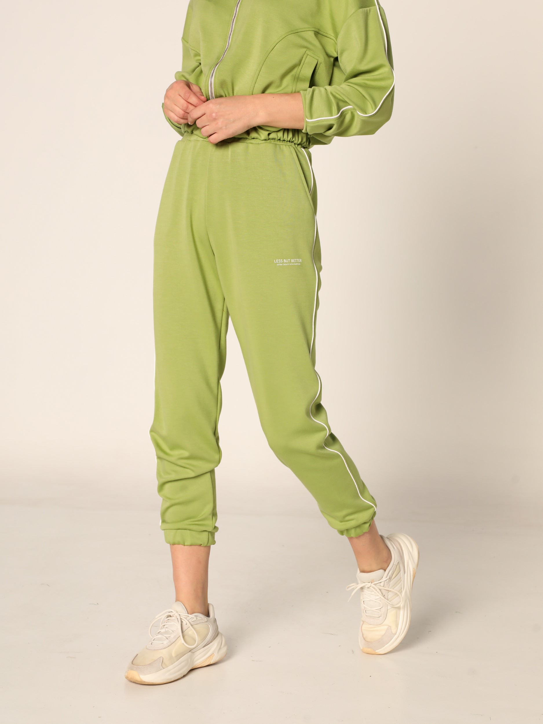 Ženski donji deo trenerke